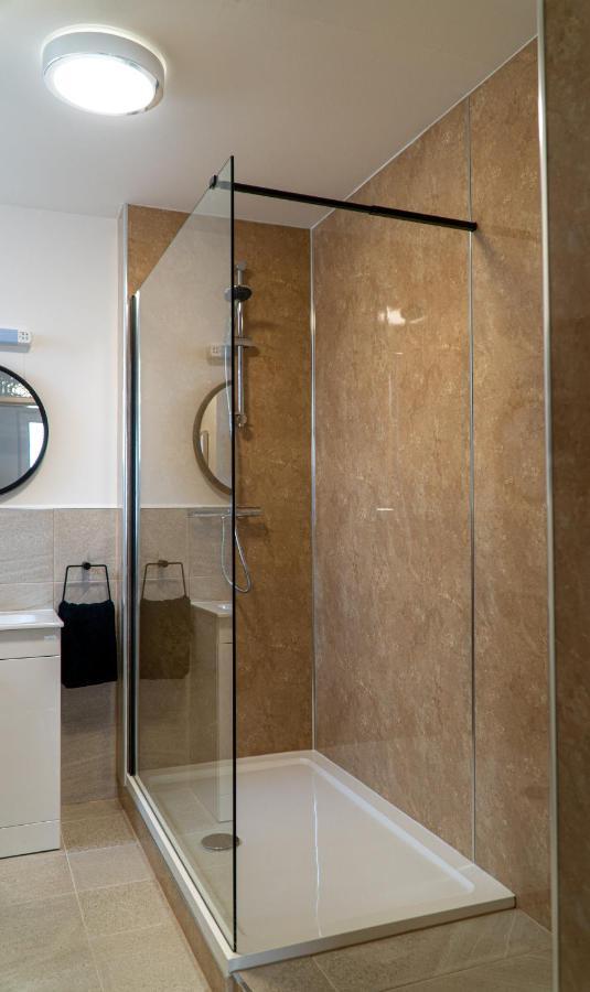 The Old Paint Shop Apartment - Centrally Situated أنستراذار المظهر الخارجي الصورة